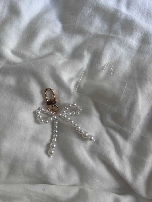 “Pearly bow” bagcharm