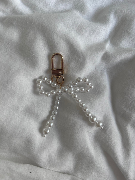 “Pearly bow” bagcharm