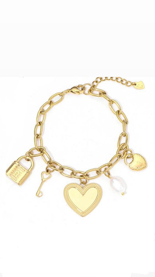 “Charming” armband