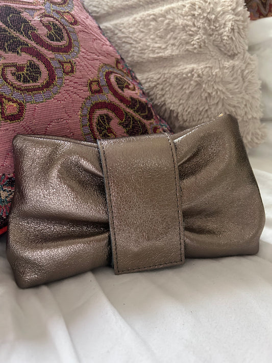 “Bow” bag