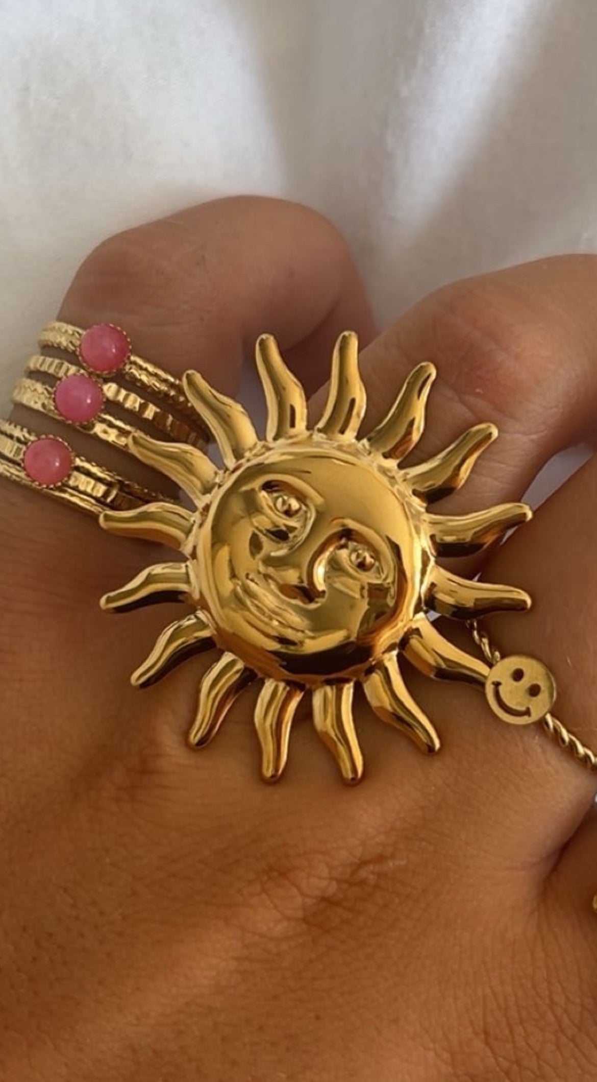 Sunny side up' ring