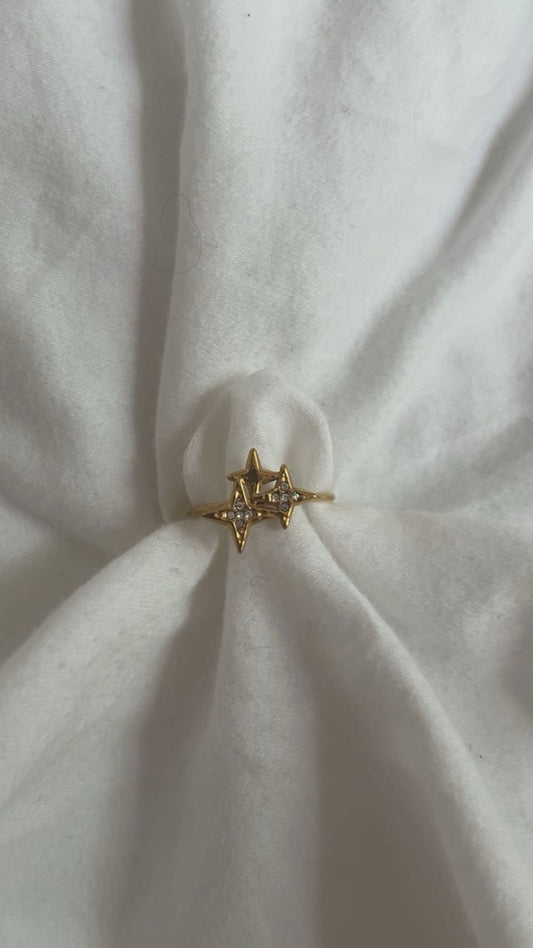 'Glitter and glamour' ring