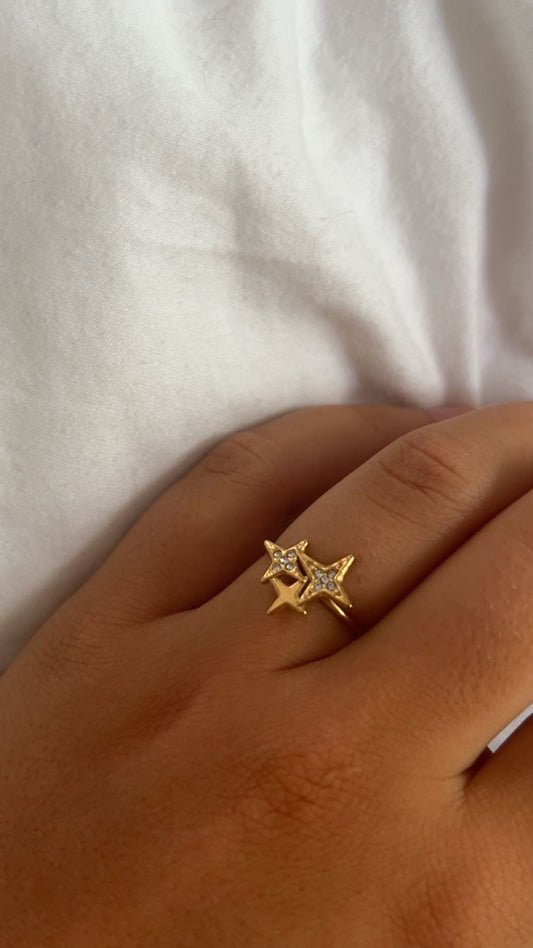 'Glitter and glamour' ring