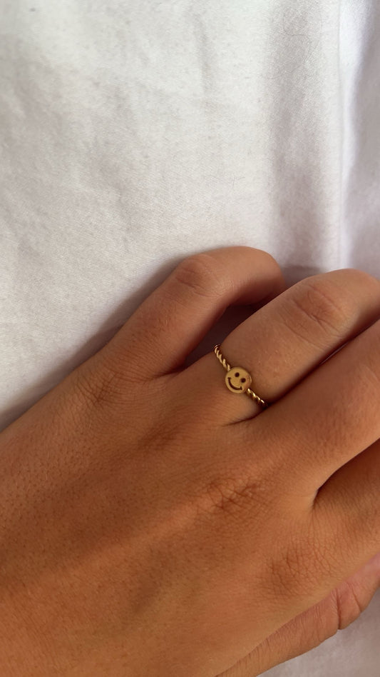 'Smiley' ring
