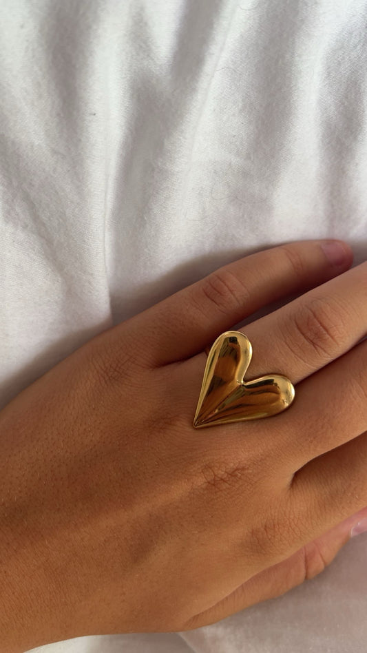'Big lover' ring