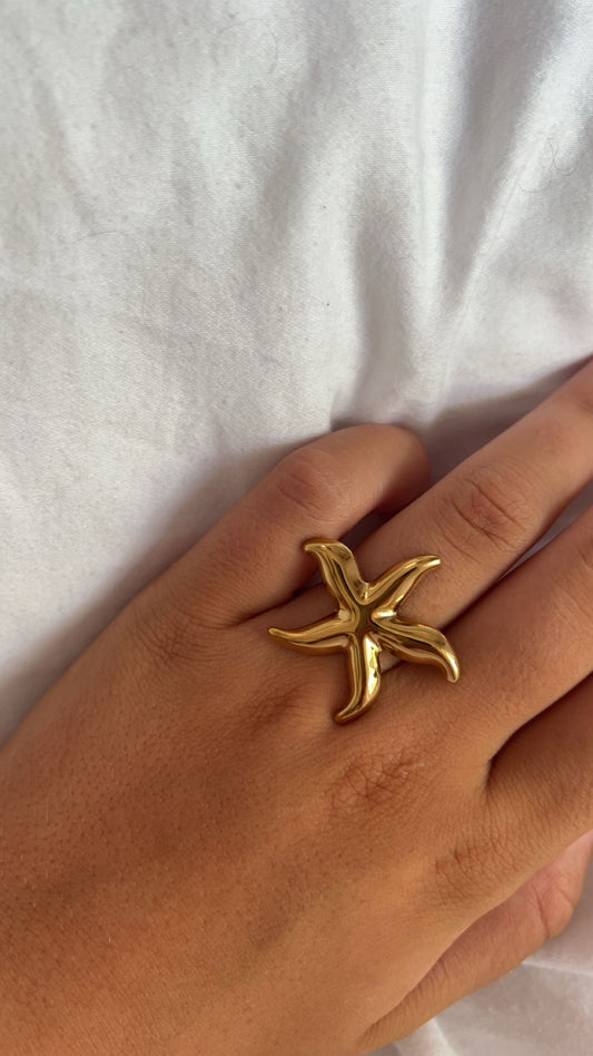'Mega seastar' ring