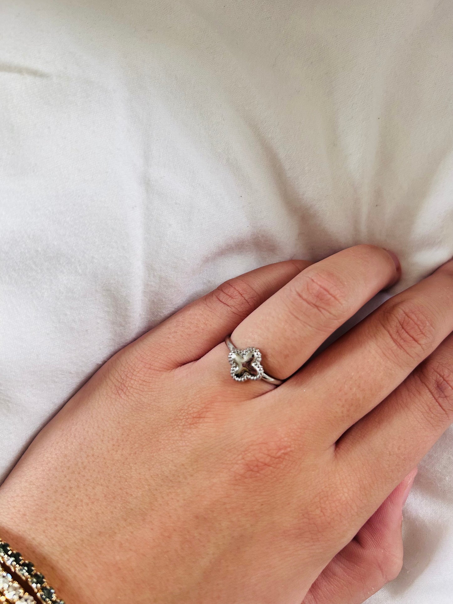 ' cute clover' ring