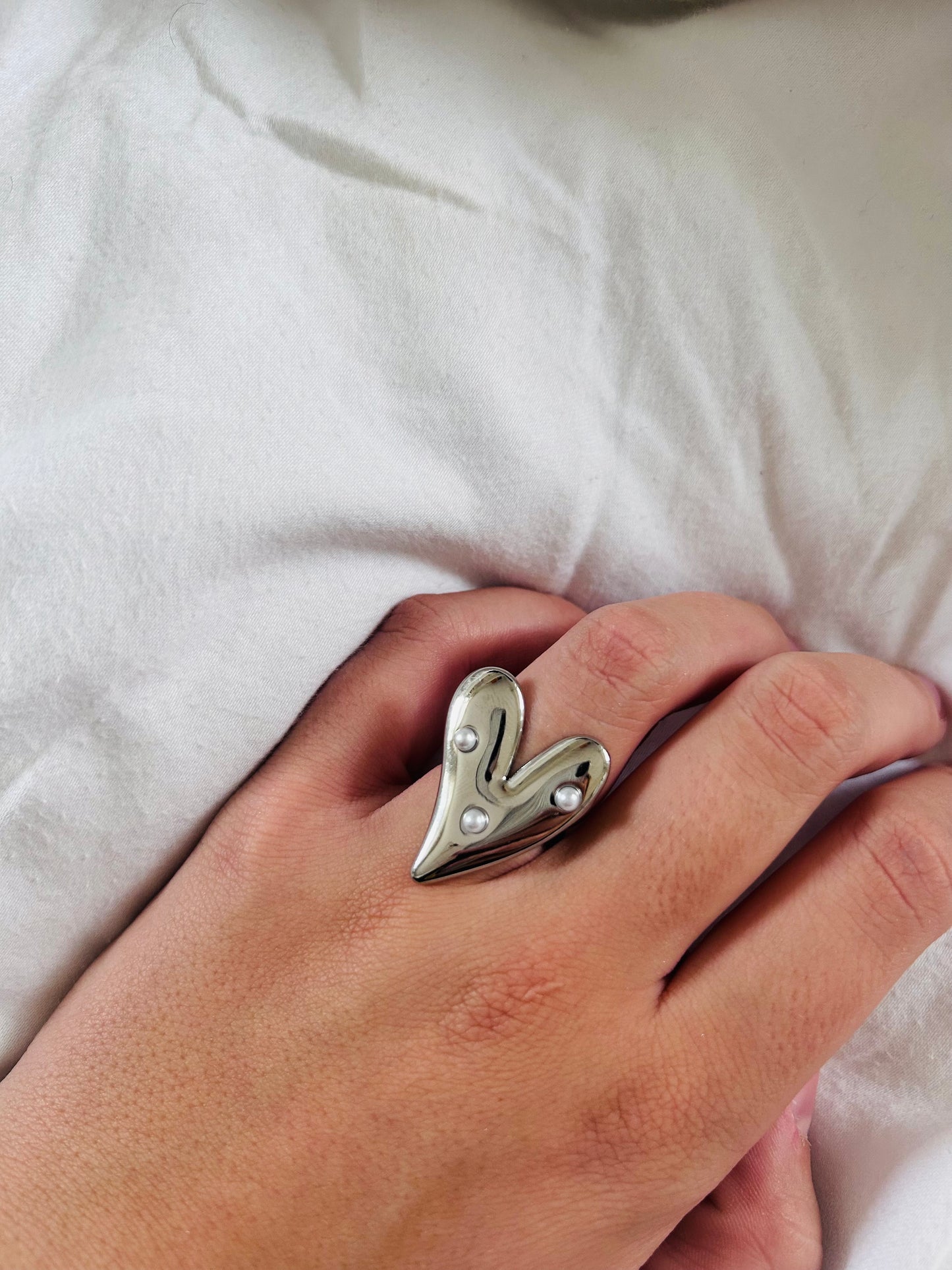 'Pearled love' ring