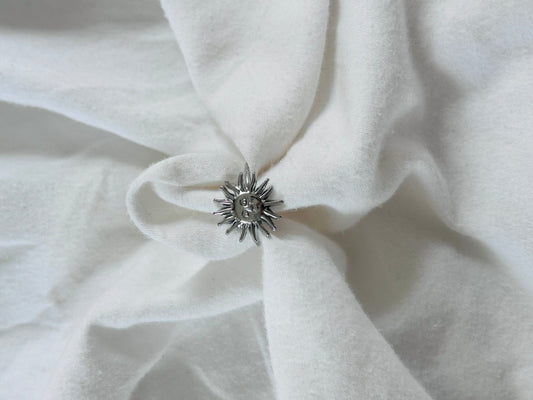 'sunny' ring