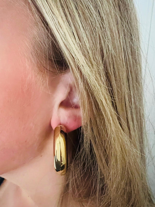 'Basic hoop' oorbellen