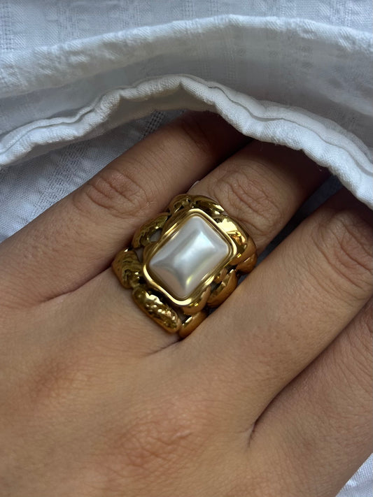 “Glow” ring