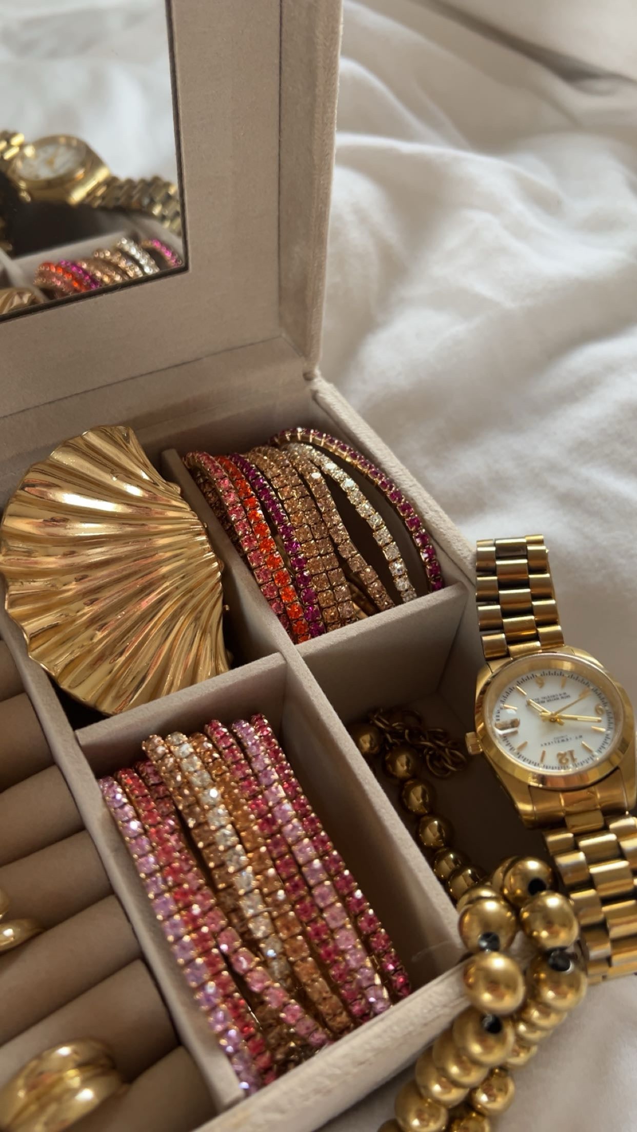 “Velvet bow” jewellery case