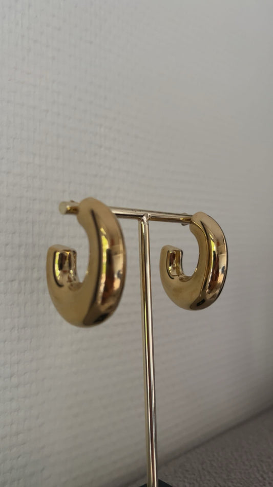 'Basic hoop' oorbellen