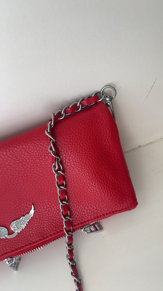 “Wing bag” cherry red