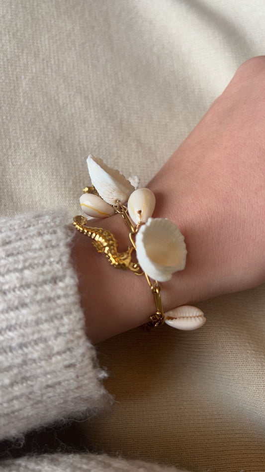 'lost at the beach' armband