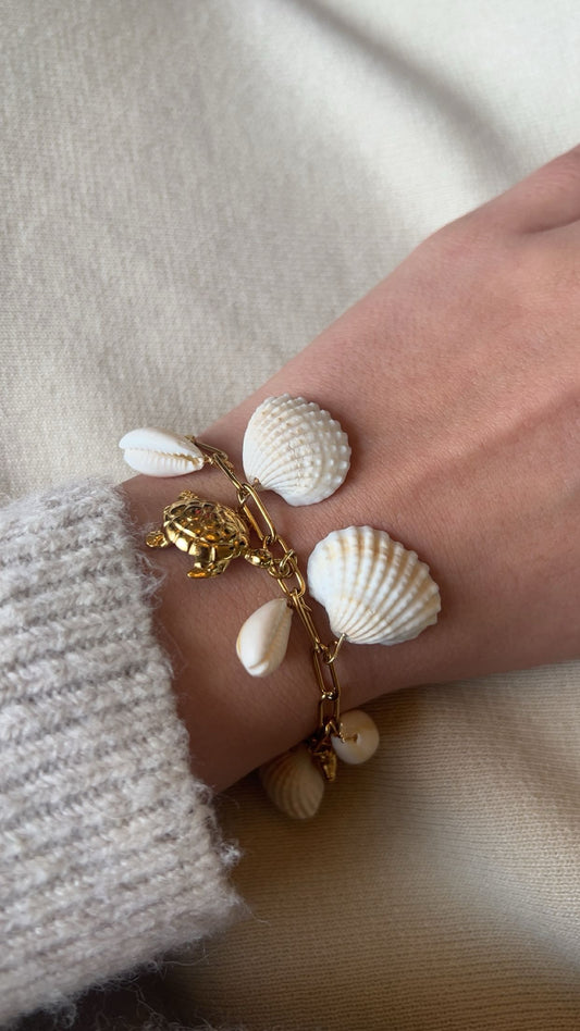 'lost at the beach' armband