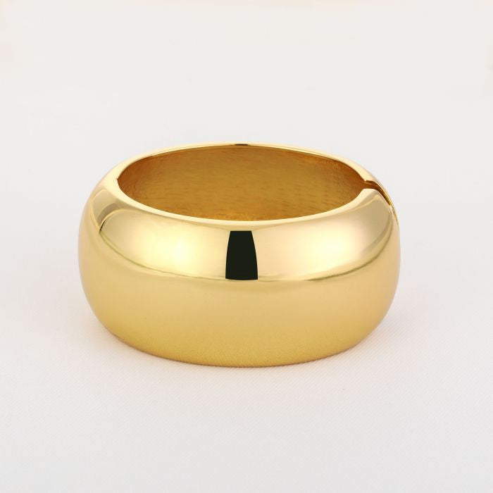 'Mega' bangle